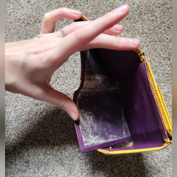 Louis Vuitton epi leather double snap wallet - Picture 5 of 11